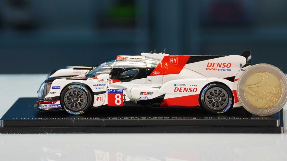 Toyota TS050 Hybrid 2.4L Turbo V6  - Spark/ Hachette 1:43