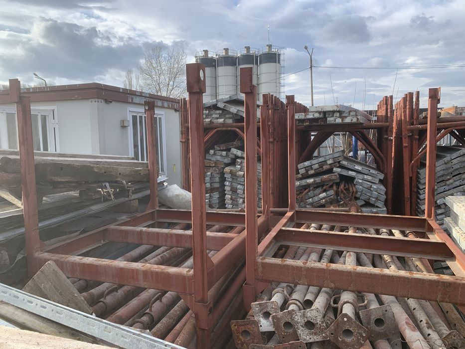 Кош за телескопични подпори - хюнебеци