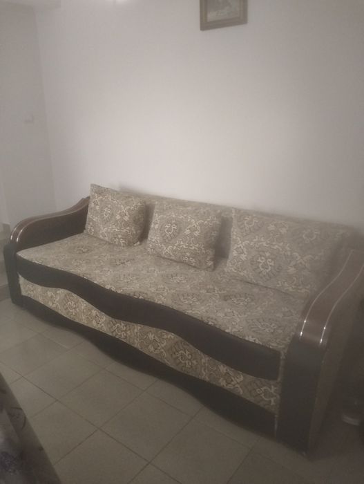 Vând canapea extensibilă
