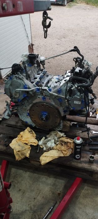 Audi S6 на части 4.0TFSI двигателя става за S6, S7, S8 и др.
