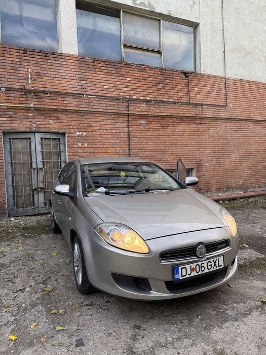Vând Fiat Bravo II 1.9 JTD luna 12 2007