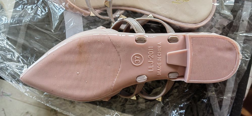 Дамски сандали нови