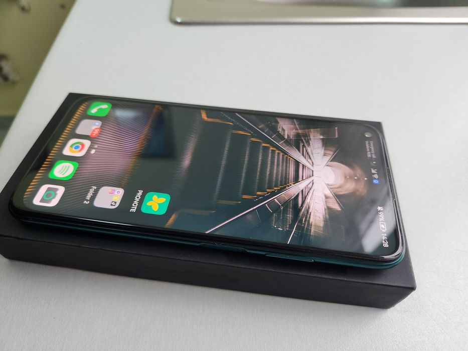 Vând Huawei P40 Lite