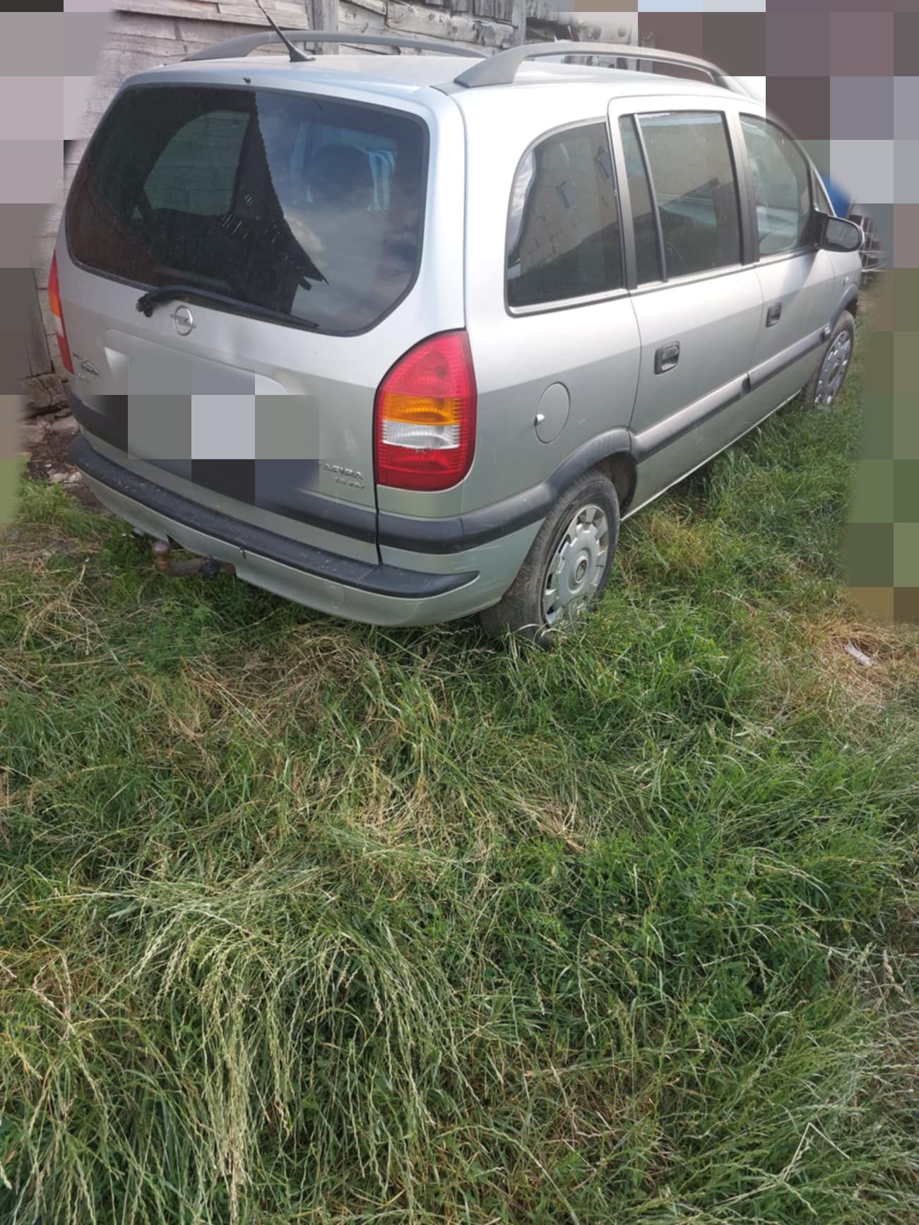 Vând Opel Zafira