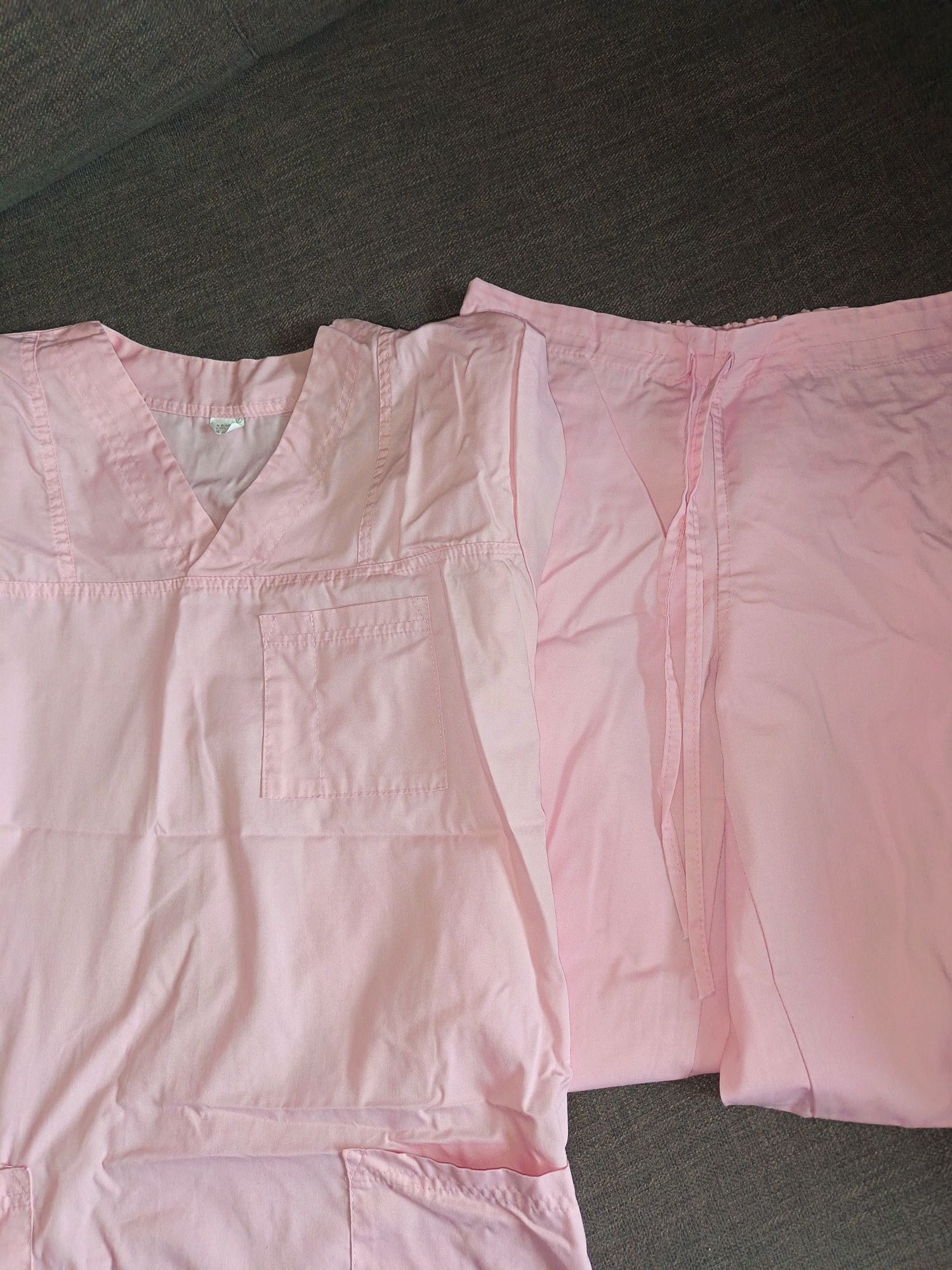 Costum medical nou, Femina