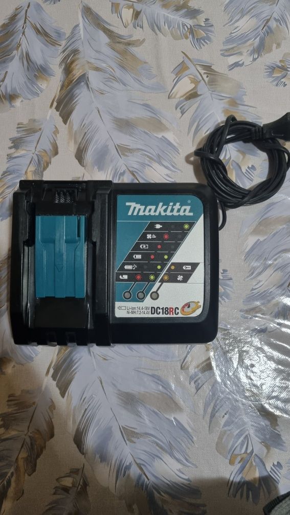 Зарядное  MAKITA DC18SD и DC18RC