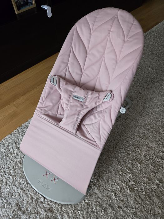 Balansoar BabyBjorn roz pudra - baby bouncer