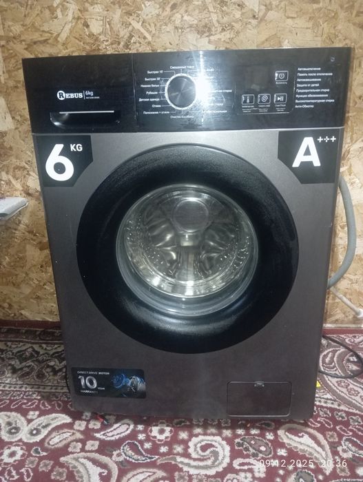 Продам машинку  в отличном состояние