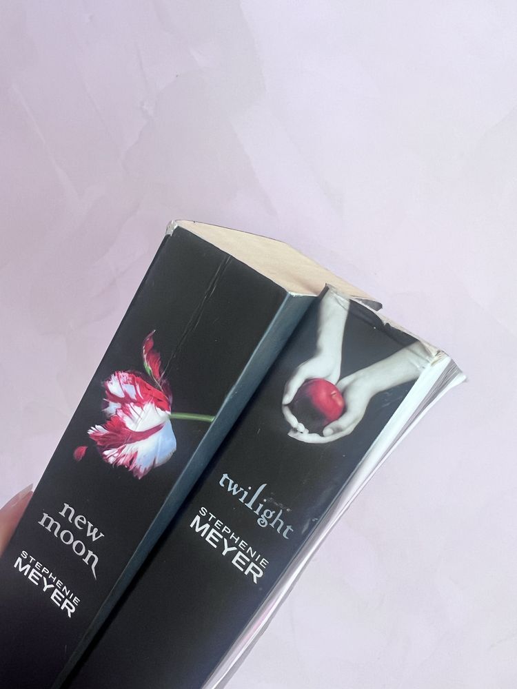 Поредица книги “Здрач” (Twilight) на английски