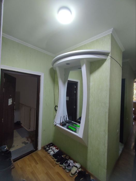 Продаётся Юнусабад 11 квартал 3 комнатная