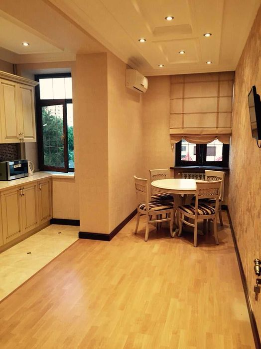 Фидокор ул.(быв.Чехова) над кафе "Бон" Габус м-в Гаспитальный 118 кв.м