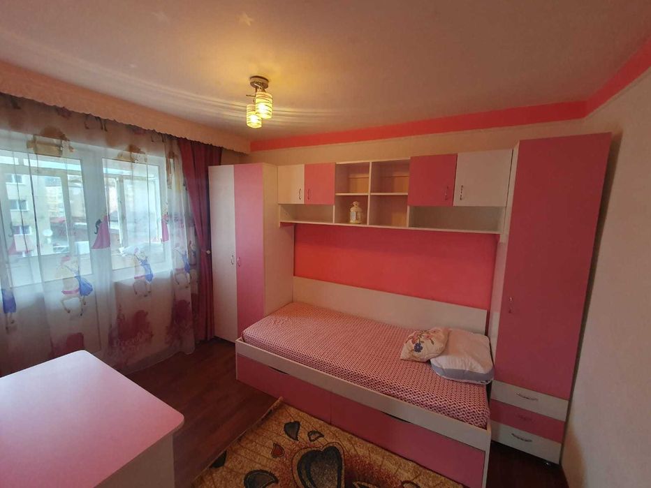 Apartament 3 camere ,decomandat!