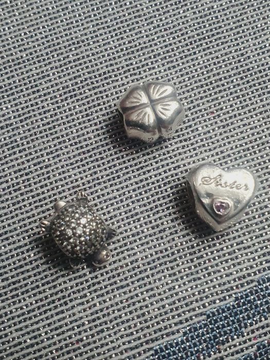 Charmuri Pandora 70lei bucata