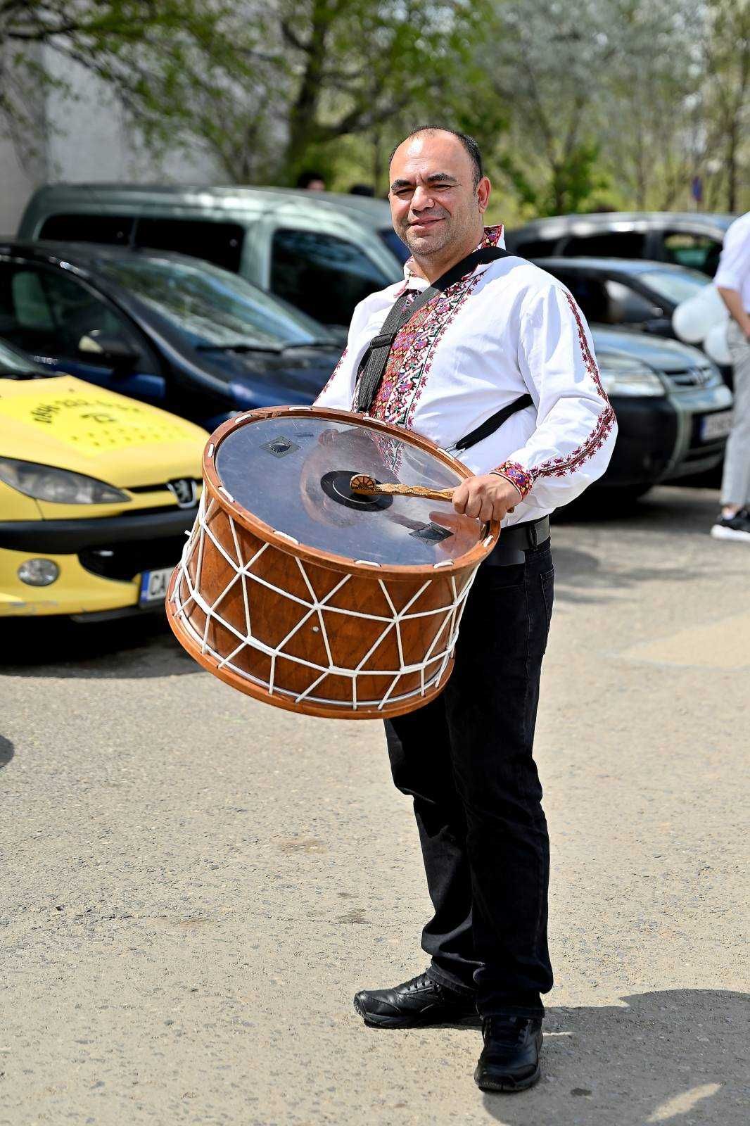 Оркестър за извеждания на булки  и сватби.