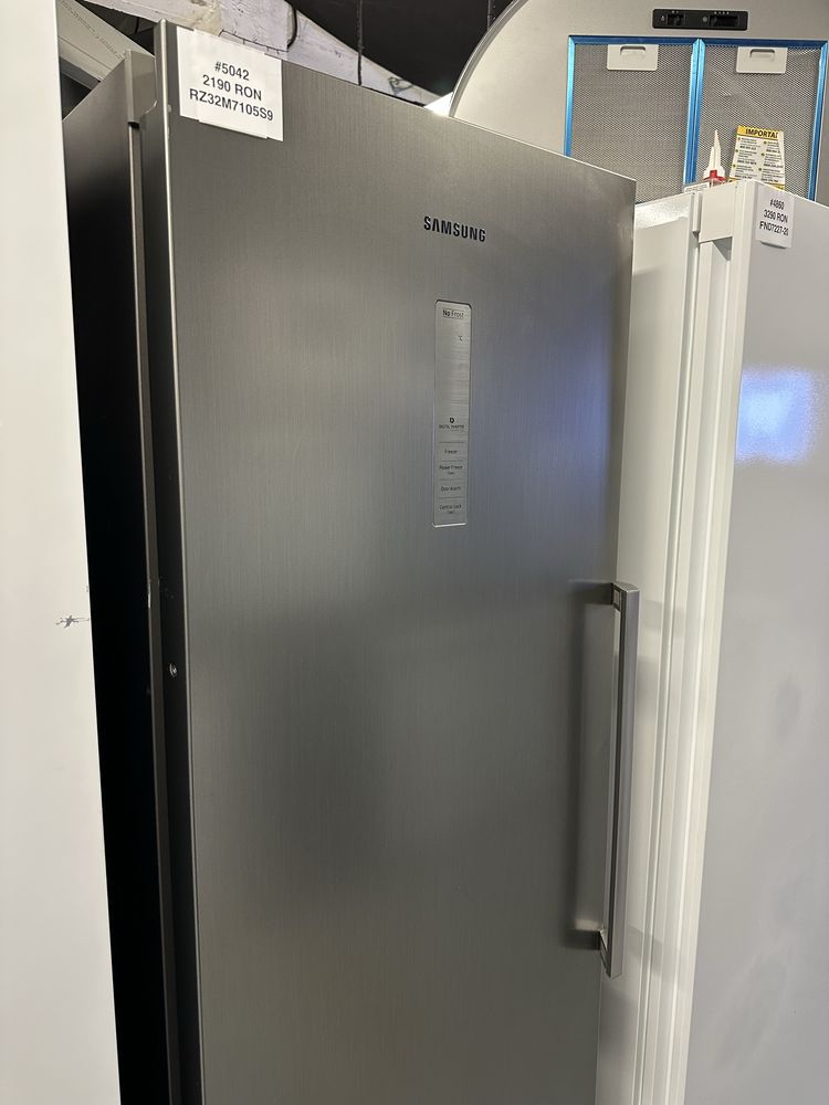 Congelator vertical Samsung RZ32M7105S9EF