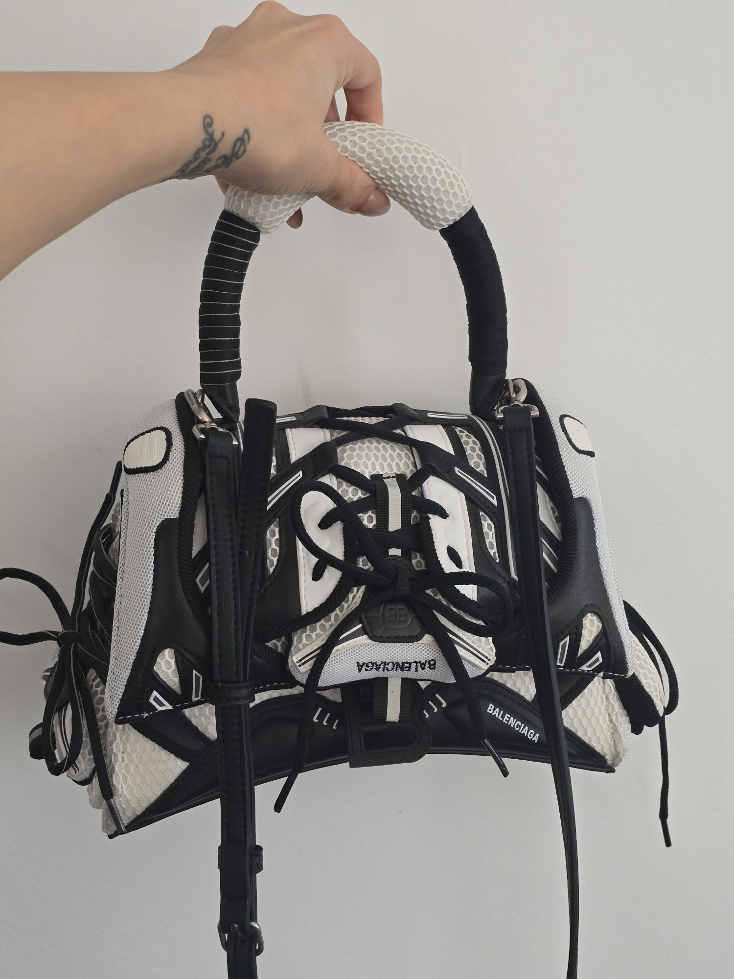 Оригинална чанта balenciaga