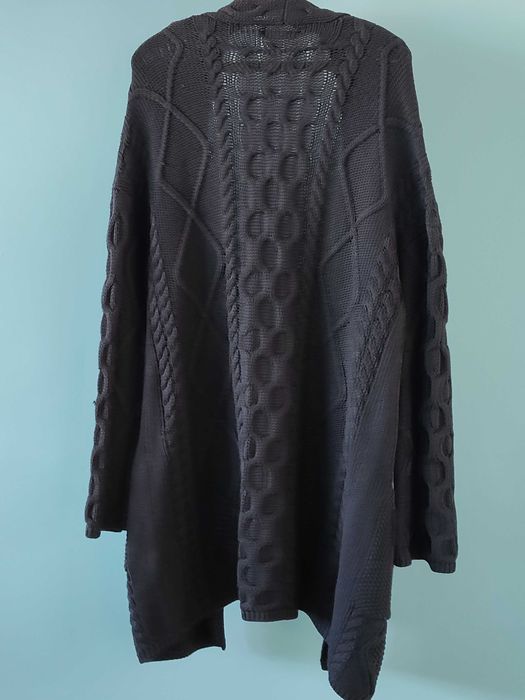 Жилетка с декоративна плетка и паднали ръкави RESERVED