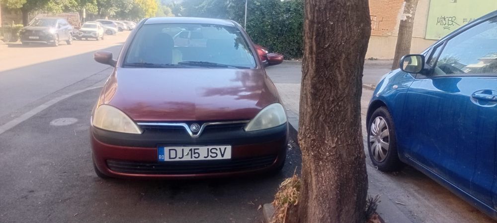 De vânzare mașina funcționa schimbat tot benzină 1.2