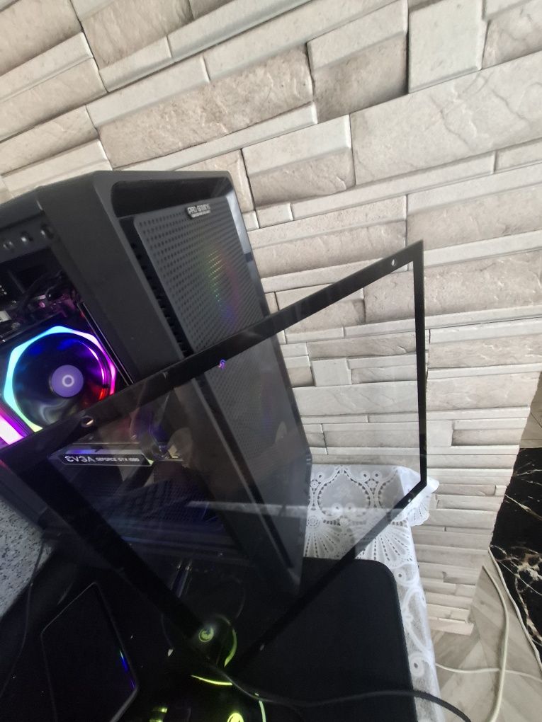 Vând Pc gaming 2000lei!!!