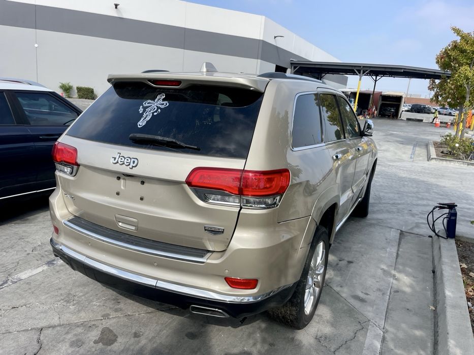 2014 Jeep Grand Cherokee Summit *8ZF *Въздух*Обдухване * Harmann