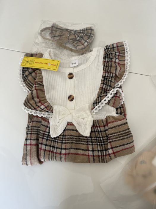 Бебешки гащеризони нови 6-9 м.