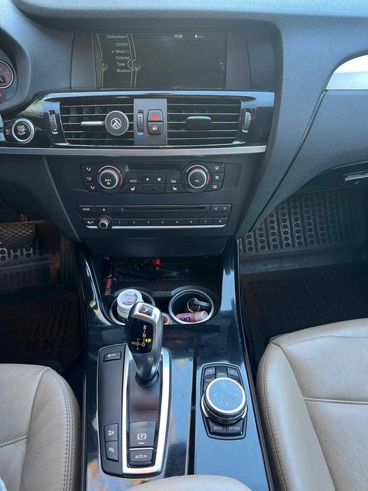 BMW X3 4x4 2.0D X-Drive–Automată-Navigație mare-Piele crem-Panoramic