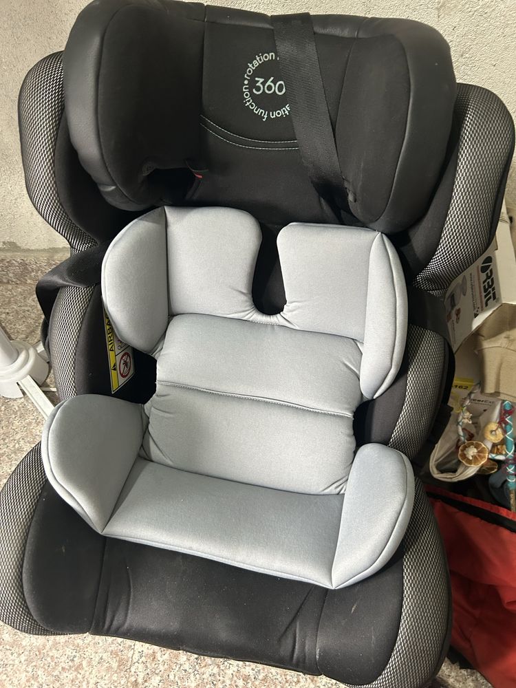 Стол за кола chipolino evolution isofix 360