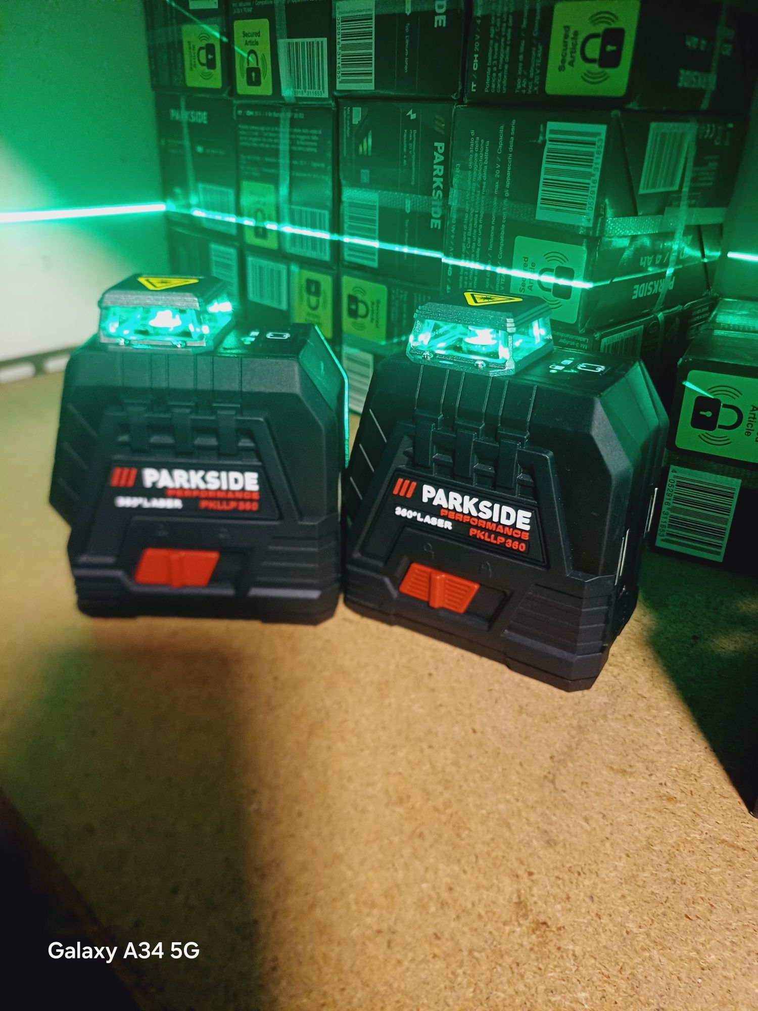 Set acumulator și incarcator 20v