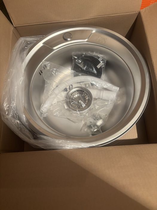 Продам мойку на кухню из нержавейки