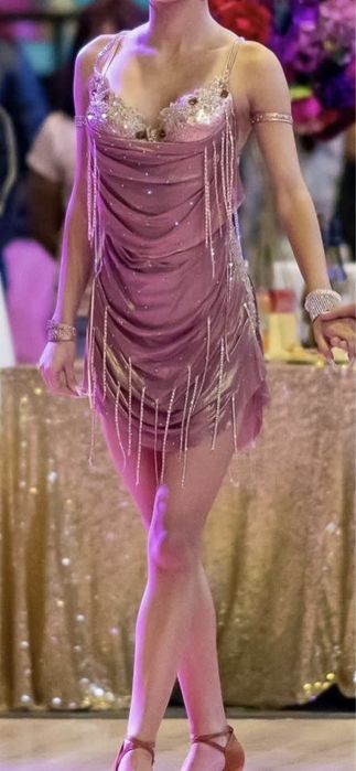 Рокля за спортни танци, латина