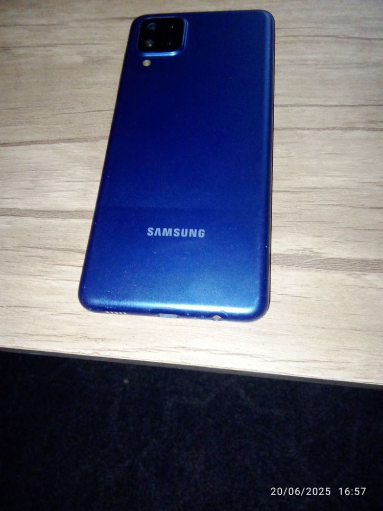 Samsung A12 holati ideal