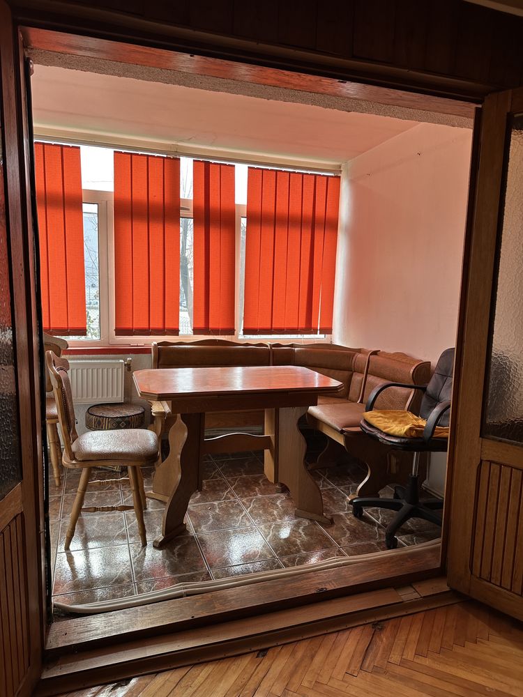 Apartament 3 camere PARTER ( Episcop Nichita )