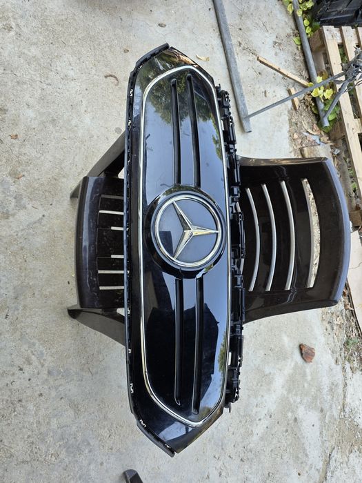 Mercedes benz EQB EQA 2022 решетка предна броня
