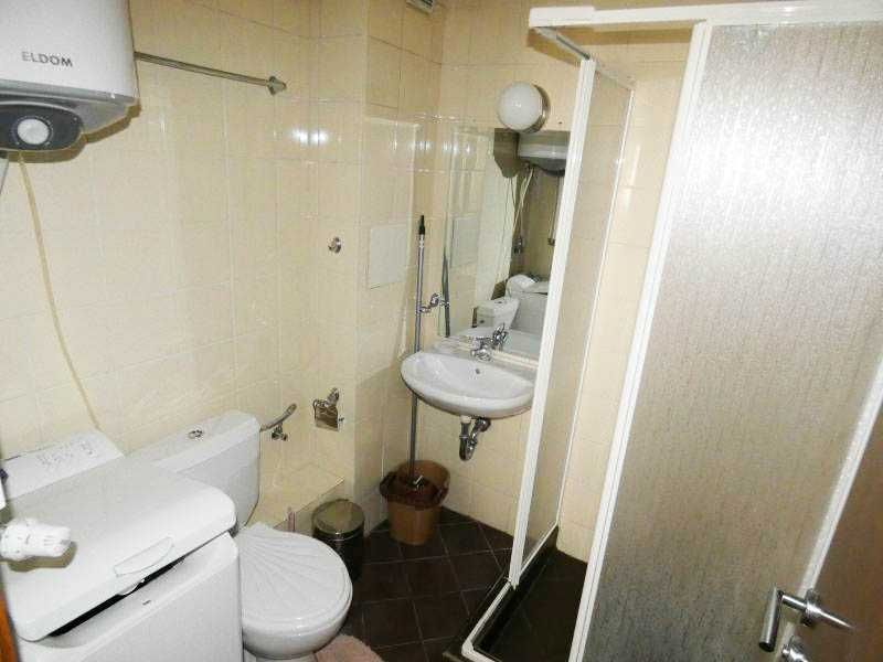 Дава се под наем Тристаен апартамент в Банско - 56 кв.м за 331.5 € - Снимка #3