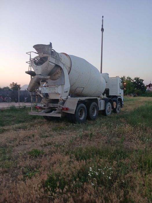 Autobetonieră 8x4 cifa
