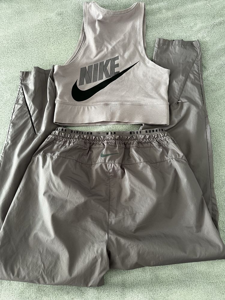 Бюстие и долнище на nike