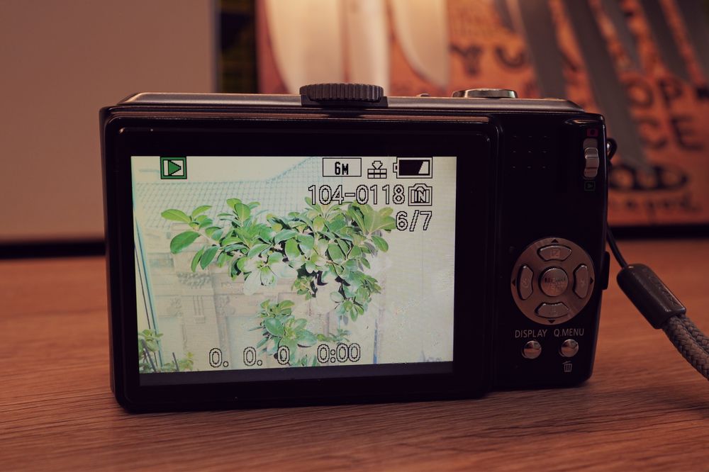 Aparat foto Panasonic Lumix TZ5 lentile Leica perfect instagram