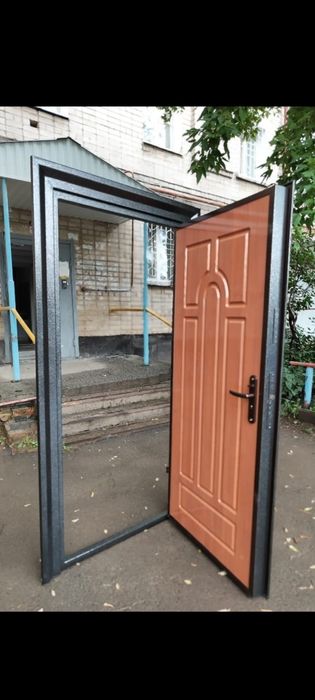 Металлические взломостойкие  двери. Петропавловск. Шумоизоляция!