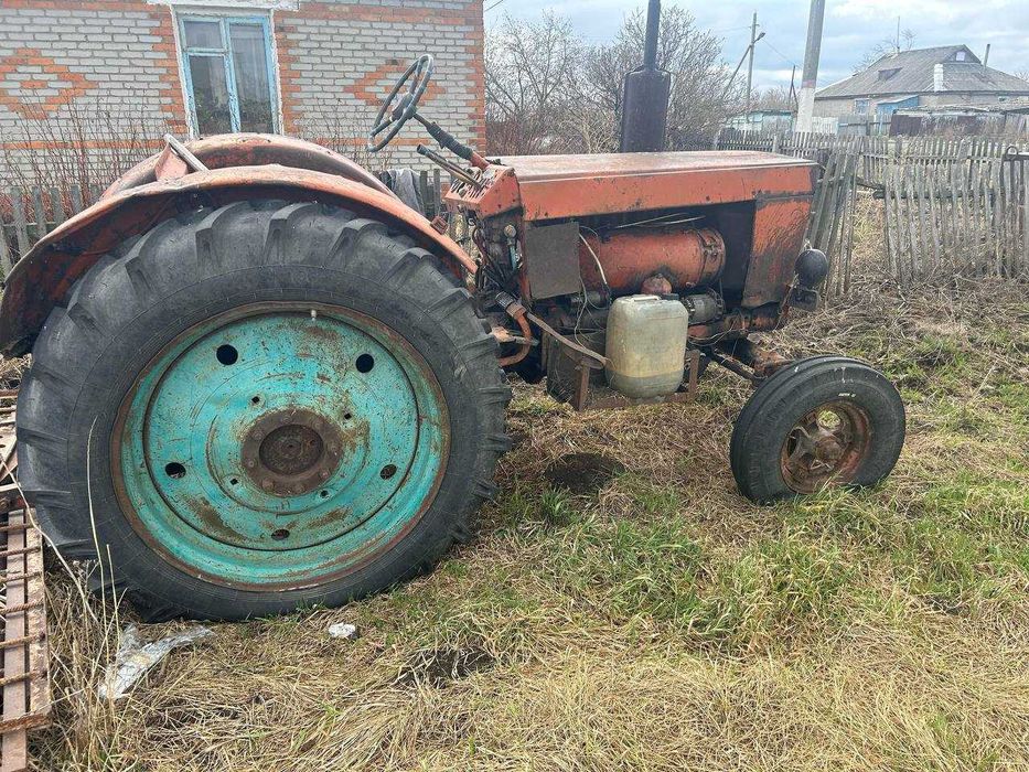 Продам трактор Т-40 в идеале (кабриолет), без передка, с новой резиной