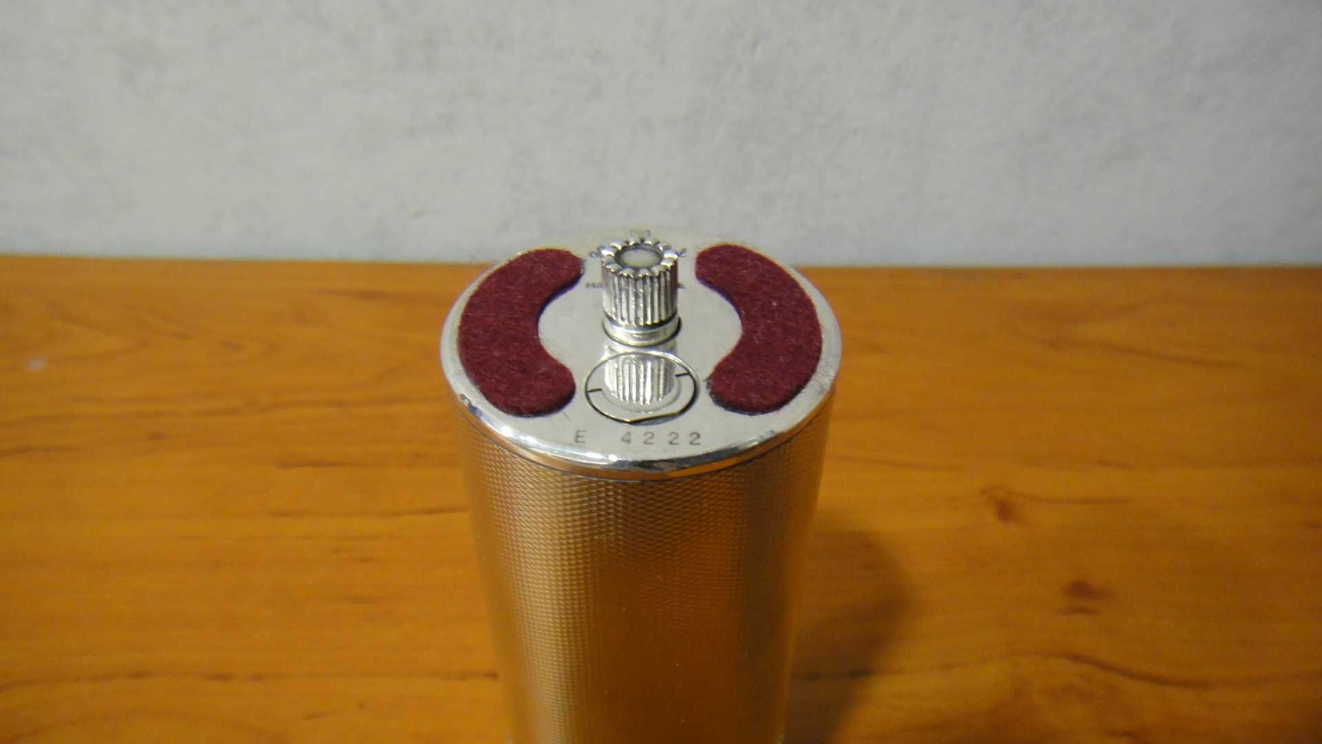 S T DUPONT cylinder table lighter