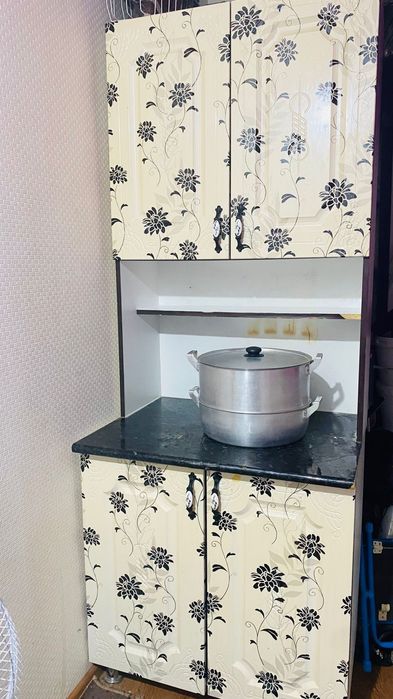 Кухонный гарнитур и прихожка