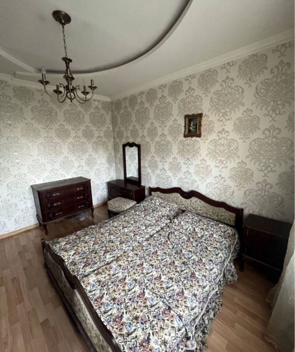 4/2/4 77 серия, Буз, бывшая светлана , Буюк ипак