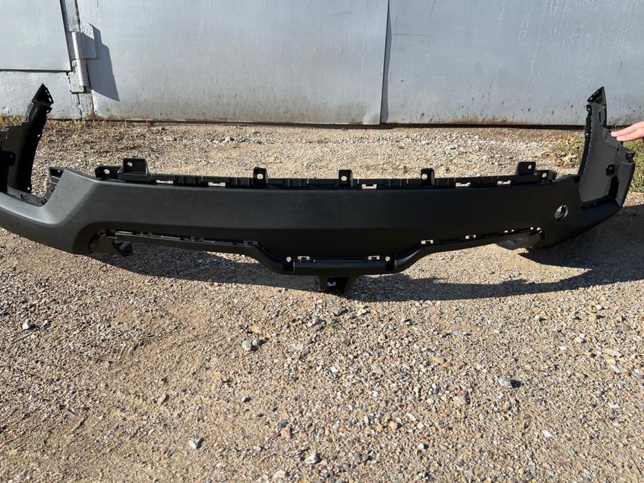 Продам бампер , нижняя часть на машину Хендай крета