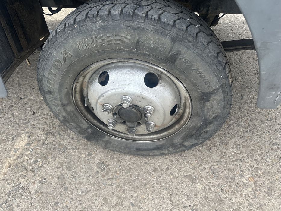 Dezmembrez nissan t100 3.0 cu turbo