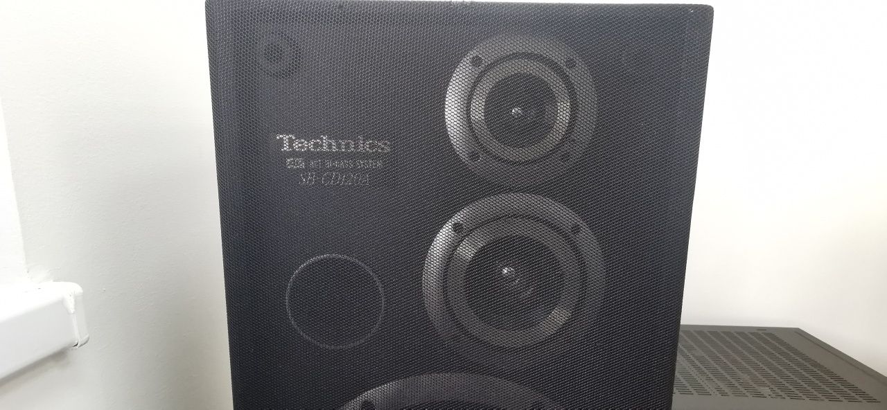 Уселитель Сони ta fe500r с колонками Technics XBCD120A