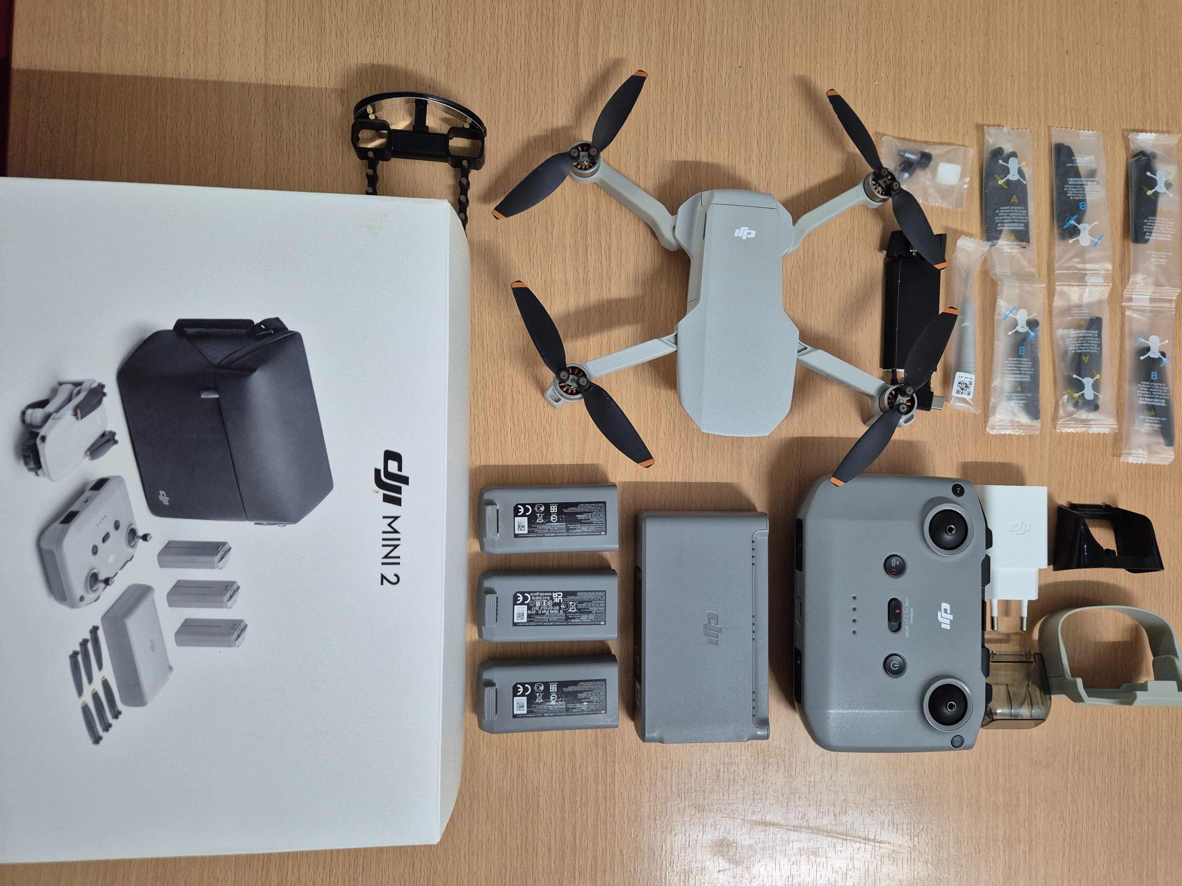 DJI Mini 2 Fly More Combo
