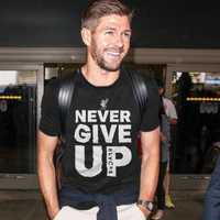 Tricou Liverpool Never Give Up, toate marimile.