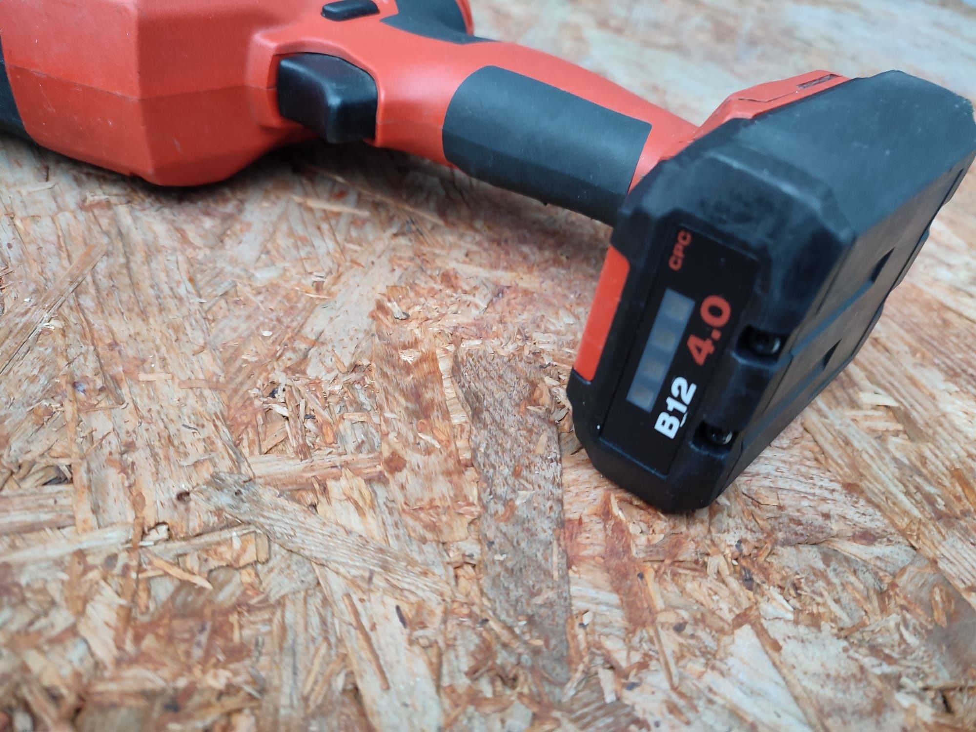 Hilti ferestrau sabie pe acumulatori