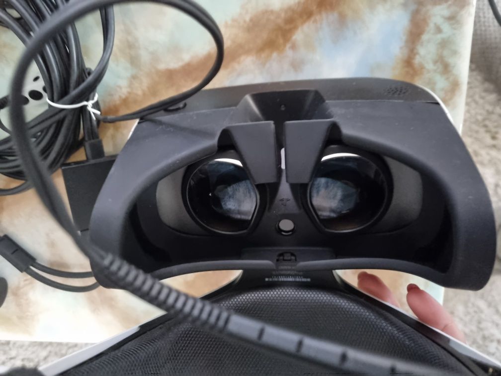 Playstation VR очила и контролери
