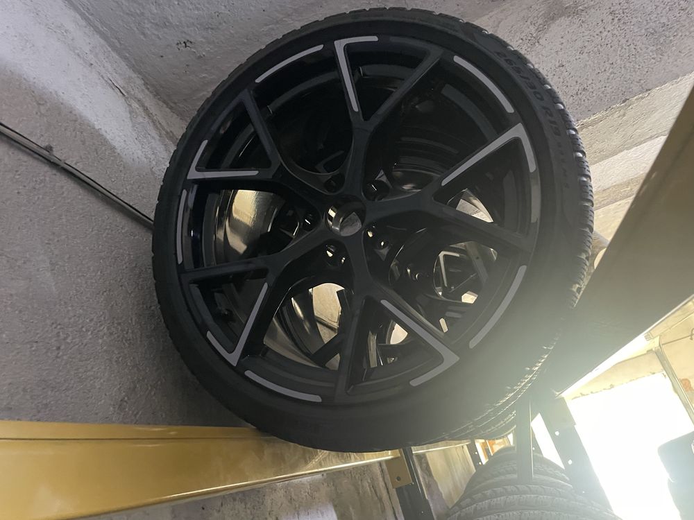 Vand Roti pentr Audi RS3 8Y cu anvelope de iarna Pirelli P Zero Winter